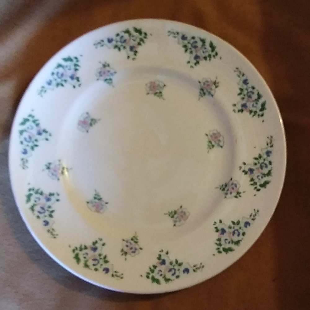 Royal Victoria Fine Bone China Dessert Plate